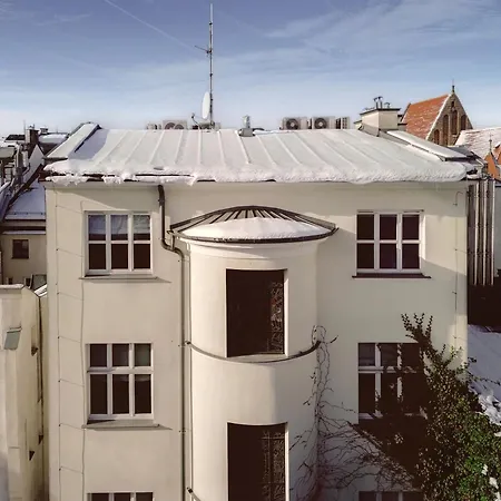 Jana Apartment *